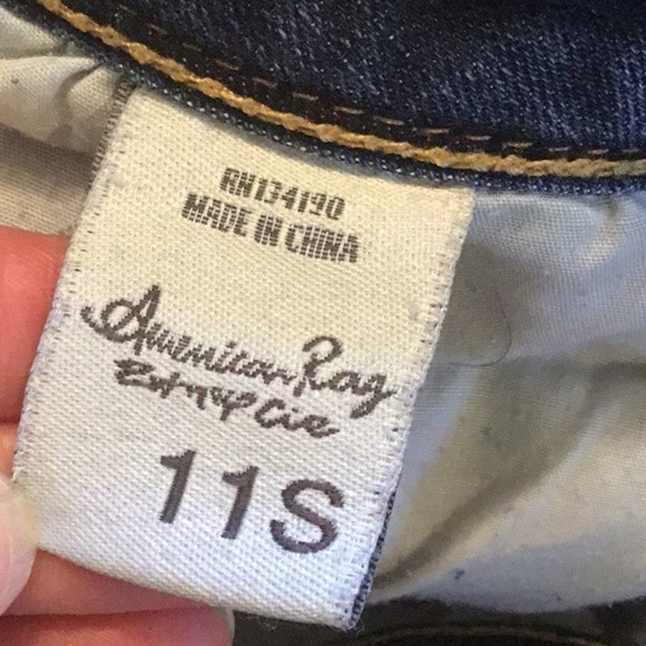 American Rag denim blue jeans. Women’s size 11, 28” inseam. Skinny jeans - Picture 14 of 15
